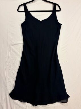 Classic Niki Black Sleeveless V-Neck Slip Dress Sparkles on the back. Size 8